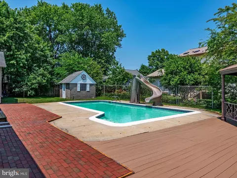 Exterior - 1619 Midland Rd, Edgewater, MD 21037 photo 1 of 6