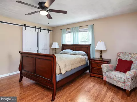 Bedroom - 1619 Midland Rd, Edgewater, MD 21037 photo 4 of 6