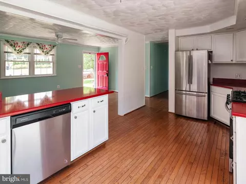 Kitchen - 1619 Midland Rd, Edgewater, MD 21037 photo 3 of 3