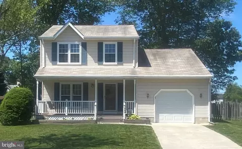 7940 Farmingdale Ct, Pasadena, MD 21122