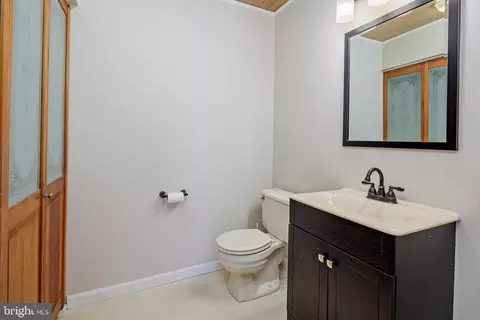 8431 Kenton Rd, Pasadena, MD 21122 photo 13