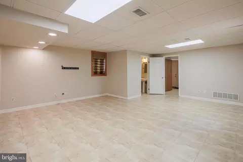 8431 Kenton Rd, Pasadena, MD 21122 photo 23
