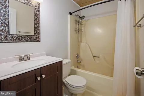 8431 Kenton Rd, Pasadena, MD 21122 photo 18