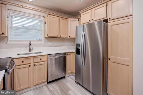 8431 Kenton Rd, Pasadena, MD 21122 photo 7