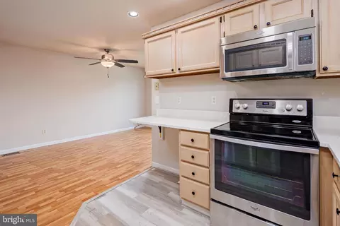 8431 Kenton Rd, Pasadena, MD 21122 photo 5