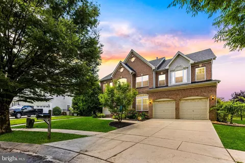 904 Briggsdale Ct, Gambrills, MD 21054