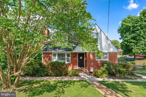 1251 Maple Rd, Arnold, MD 21012