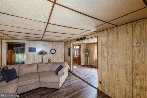 Living - 1099 Locust Dr, Pasadena, MD 21122 photo 1 of 2