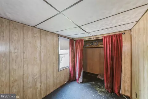 Bedroom - 1099 Locust Dr, Pasadena, MD 21122 photo 1 of 2