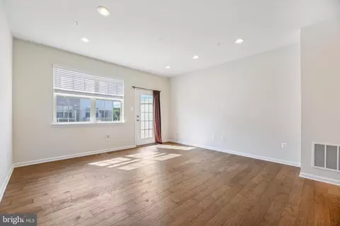 7817 Rosella Ln, Jessup, MD 20794 photo 5