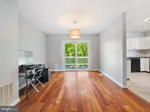 Living - 7753 Everd Ave, Pasadena, MD 21122 photo 3 of 6