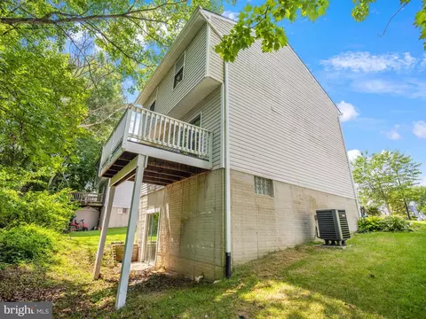 Exterior - 7753 Everd Ave, Pasadena, MD 21122 photo 7 of 7