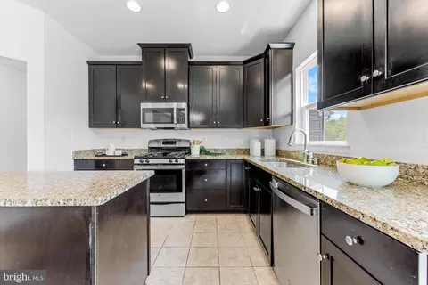 8115 Meadowgate Cir, Glen Burnie, MD 21060