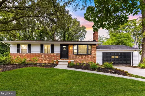 212 S Carolina Ave, Pasadena, MD 21122