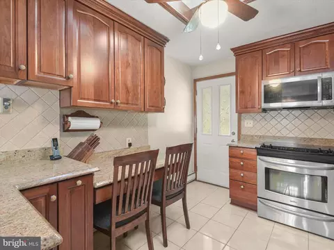 7434 Hickory Ln, Hanover, MD 21076 photo 15