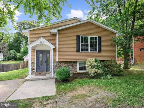 Exterior - 1080 Broadview Dr, Annapolis, MD 21409 photo 3 of 9