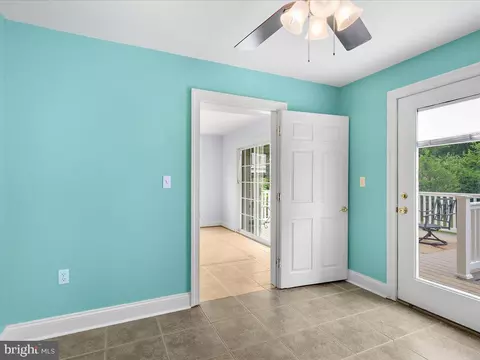 Entry Way - 1080 Broadview Dr, Annapolis, MD 21409 photo 2 of 3
