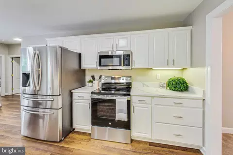 Kitchen - 1909 Cameron Ridge Rd, Hanover, MD 21076 photo 3 of 3