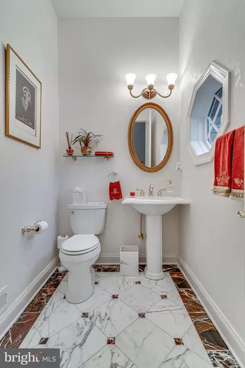 Bath - 5708 Iron Stone Rd, Lothian, MD 20711 photo 2 of 11
