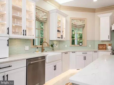 Kitchen - 407 Beards Dock Xing, Annapolis, MD 21403 photo 3 of 3