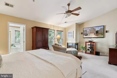 Bedroom - 82 Two Rivers Dr, Edgewater, MD 21037 photo 3 of 5