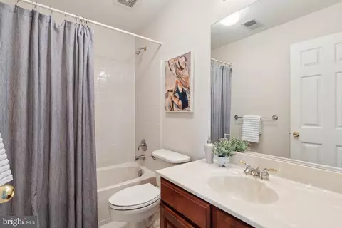 Bath - 82 Two Rivers Dr, Edgewater, MD 21037 photo 3 of 4