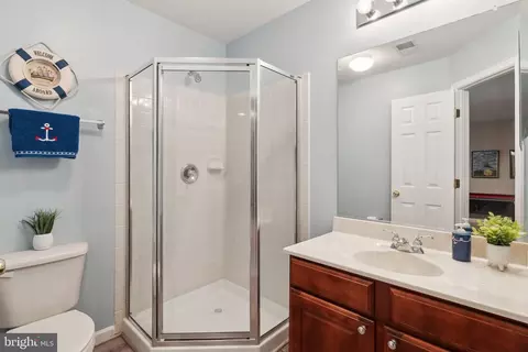 Bath - 82 Two Rivers Dr, Edgewater, MD 21037 photo 4 of 4