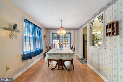 7909 Kings Bench Pl, Pasadena, MD 21122 photo 10