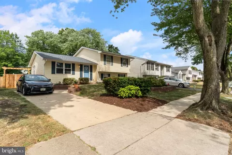 7909 Kings Bench Pl, Pasadena, MD 21122 photo 5