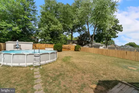 7909 Kings Bench Pl, Pasadena, MD 21122 photo 25