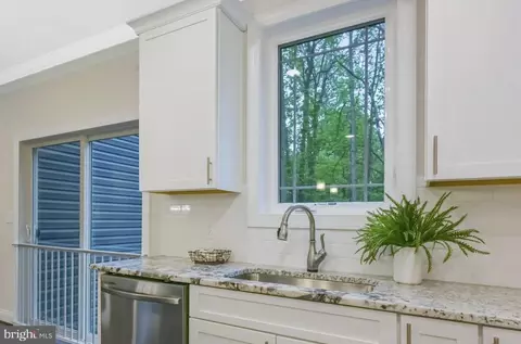 Entry Way - 8193 Forest Glen Drive - Baltimore Model, Pasadena, MD 21122 photo 6 of 14