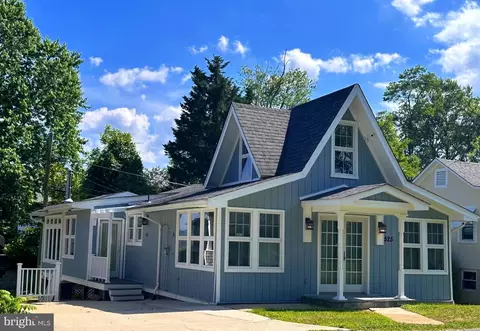 525 Ark Haven Rd, Tracys Landing, MD 20779