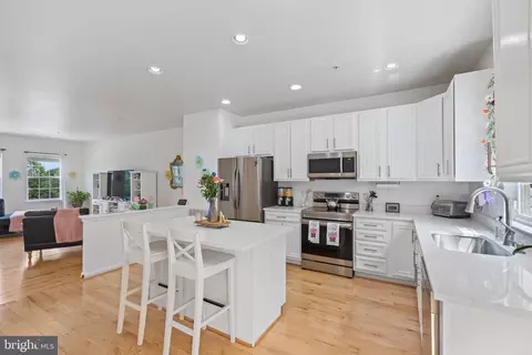 Kitchen - 8403 Winding Trl, Laurel, MD 20724 photo 2 of 2