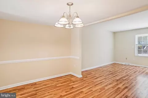 Living - 1225 Brunswick Ct, Arnold, MD 21012 photo 1 of 6