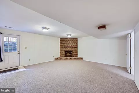 Living - 1225 Brunswick Ct, Arnold, MD 21012 photo 6 of 6
