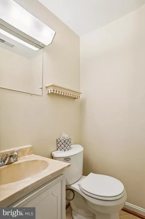 Bath - 1225 Brunswick Ct, Arnold, MD 21012 photo 6 of 6