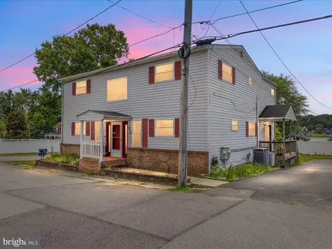 408 Carvel Beach Rd, Carvel Beach, MD 21226
