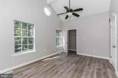 Entry Way - 1708 Potomac Rd, Edgewater, MD 21037 photo 6 of 8