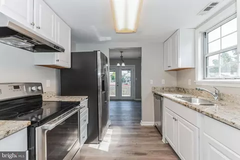Kitchen - 1708 Potomac Rd, Edgewater, MD 21037 photo 1 of 2