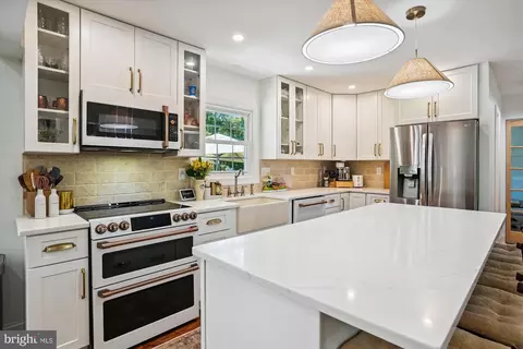 Kitchen - 1157 Hampton Rd, Annapolis, MD 21409 photo 1 of 4