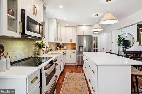 Kitchen - 1157 Hampton Rd, Annapolis, MD 21409 photo 2 of 4