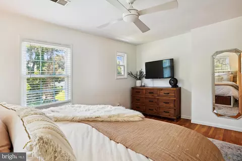 Bedroom - 1157 Hampton Rd, Annapolis, MD 21409 photo 3 of 11