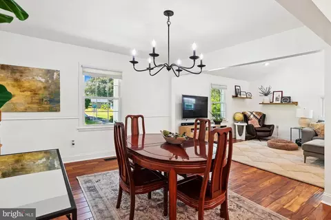 Dining - 1157 Hampton Rd, Annapolis, MD 21409 photo 2 of 4
