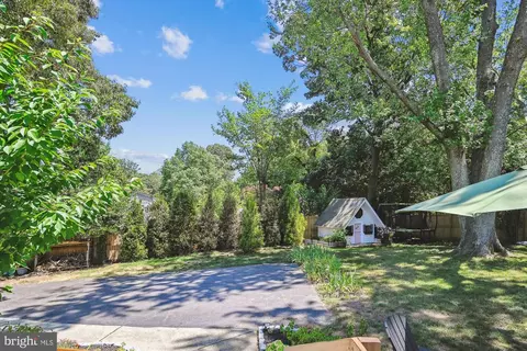Exterior - 1157 Hampton Rd, Annapolis, MD 21409 photo 8 of 23