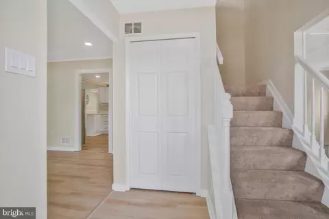 Entry Way - 622 Chapelview Dr, Odenton, MD 21113 photo 2 of 9
