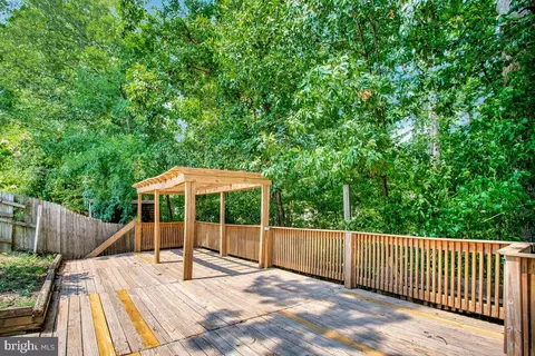 Exterior - 622 Chapelview Dr, Odenton, MD 21113 photo 10 of 13