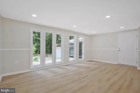 Living - 622 Chapelview Dr, Odenton, MD 21113 photo 1 of 6