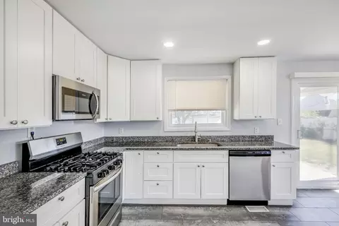2 Appian Way, Pasadena, MD 21122 photo 11