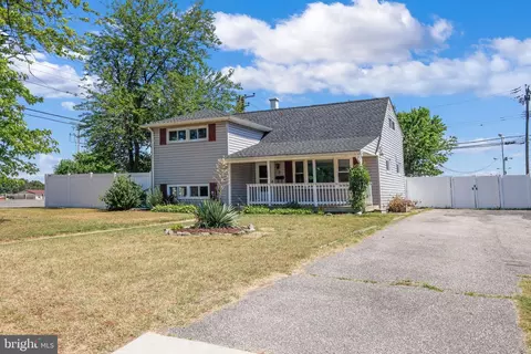 2 Appian Way, Pasadena, MD 21122 photo 3