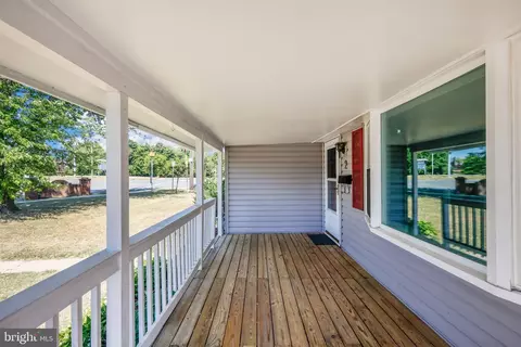 2 Appian Way, Pasadena, MD 21122 photo 6